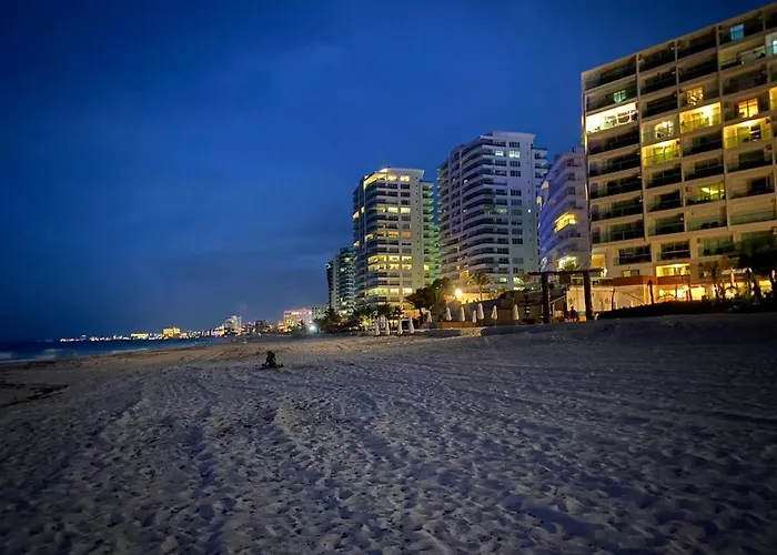 Studio Oceanfront Prime Location